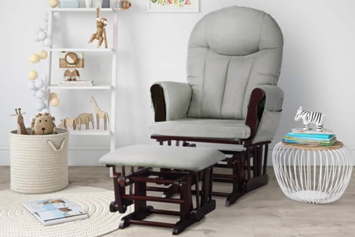 Tips to choose the right nursery glider